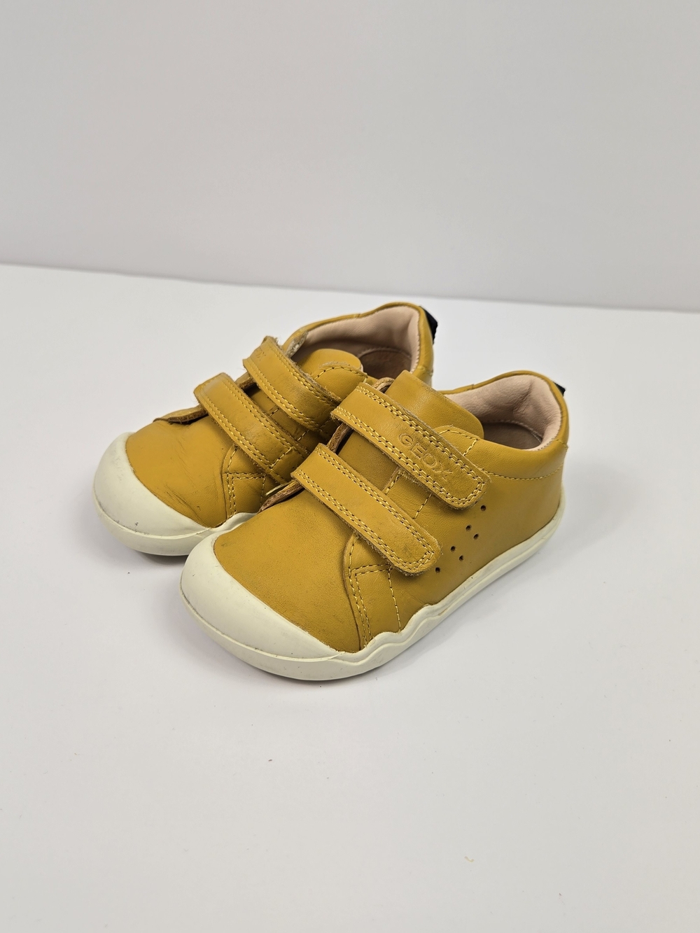 Geox Respira Barefoot Leather Sneakers EU 22 US 6-6.5 Toddler Mustard Yellow